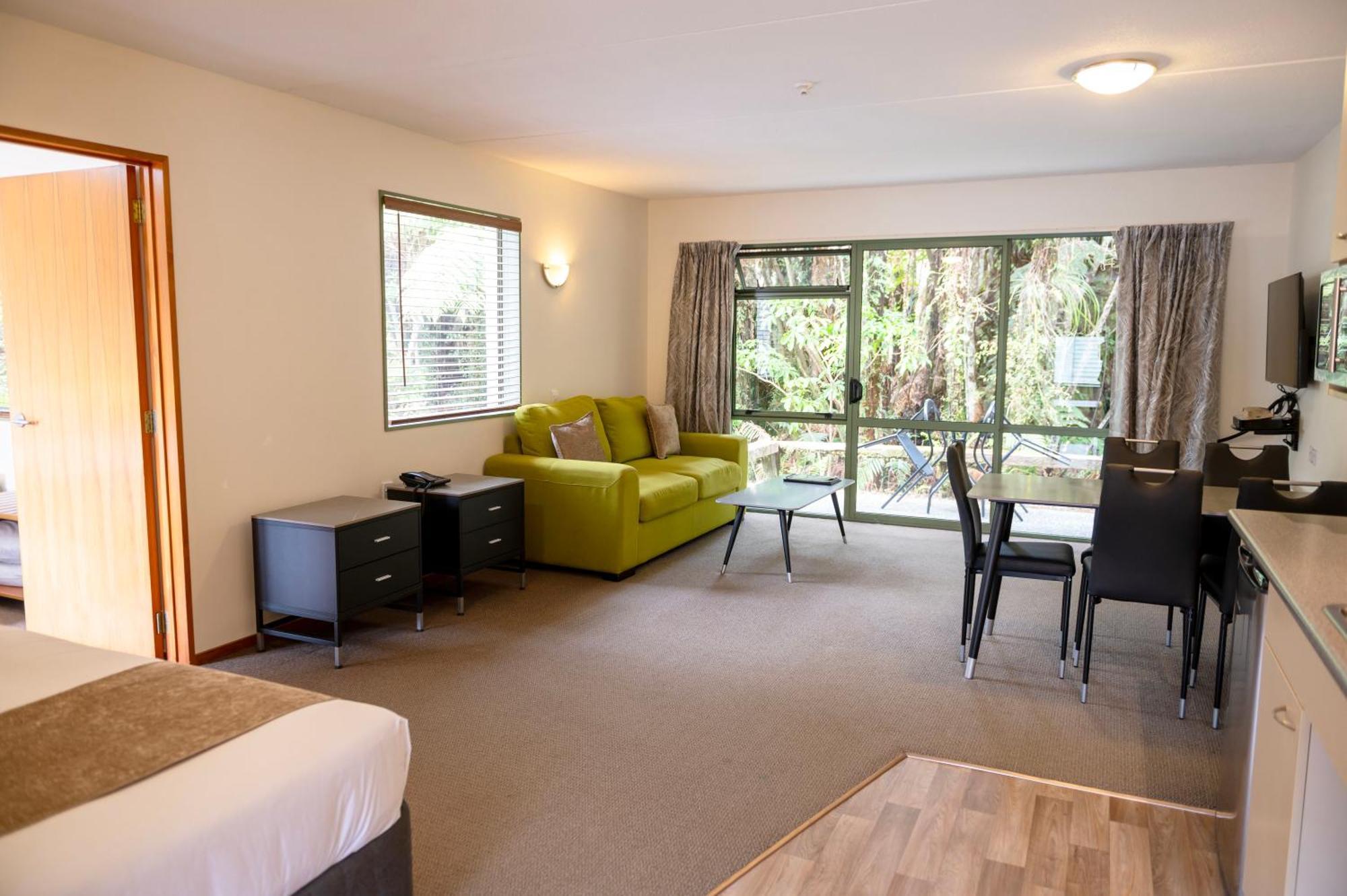 Punga Grove Motel Franz Josef Room photo