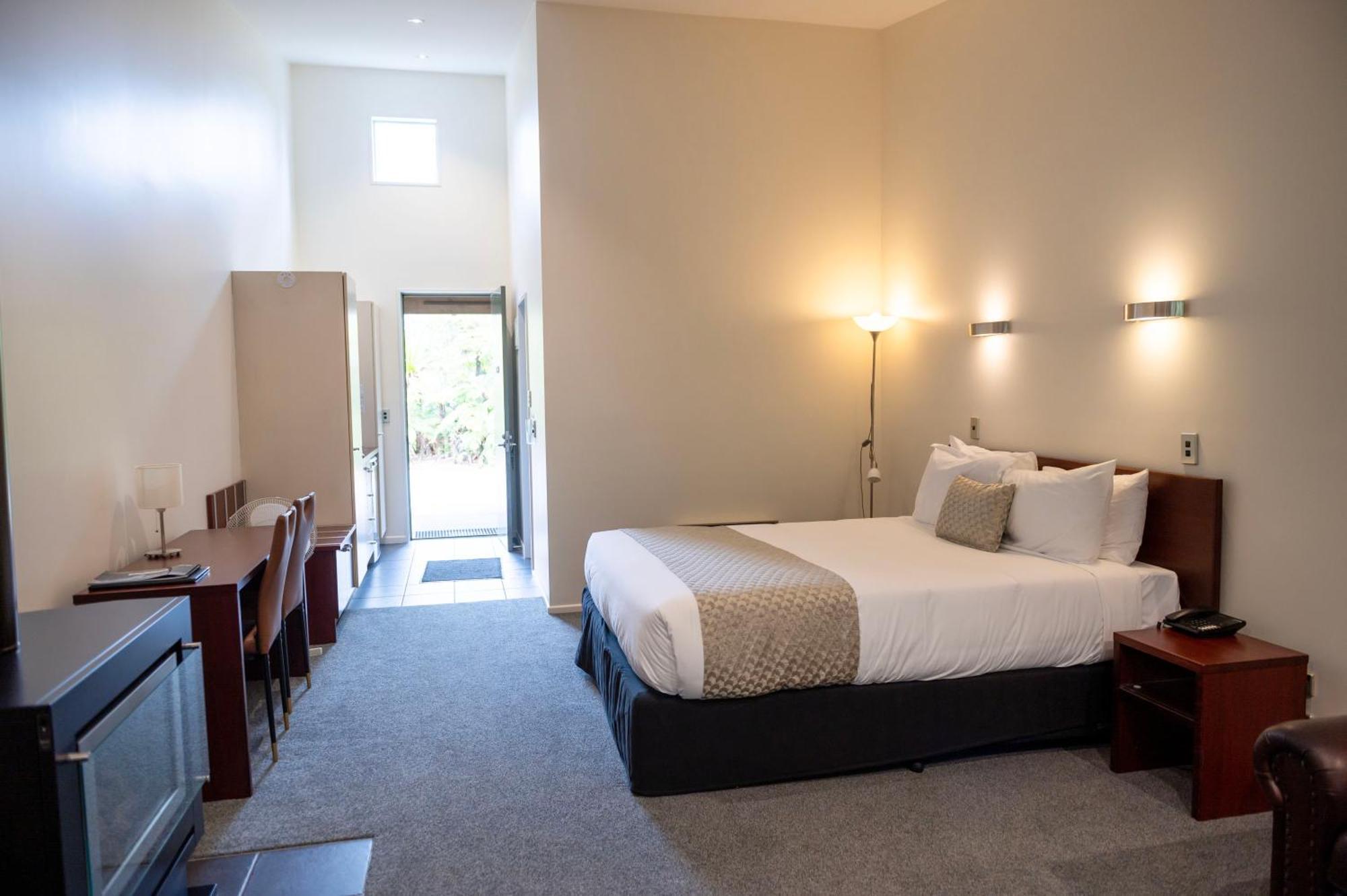 Punga Grove Motel Franz Josef Room photo